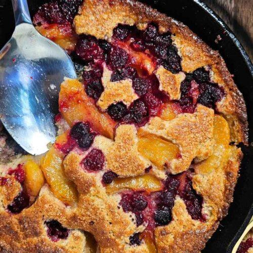 raspberry peach cobbler